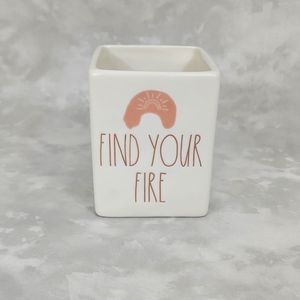 🆕NWOT Rae Dunn Pen/ Pencil/ Cosmetic Brush Cup